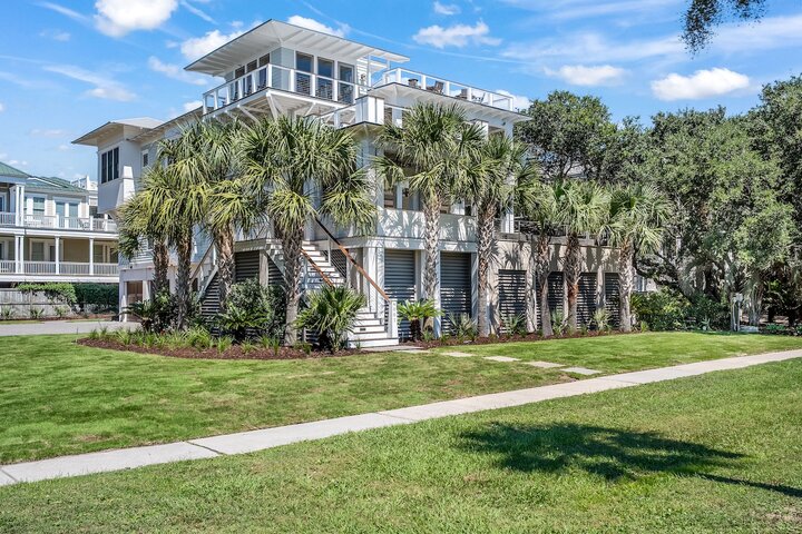 Building in Isle of Palms, US