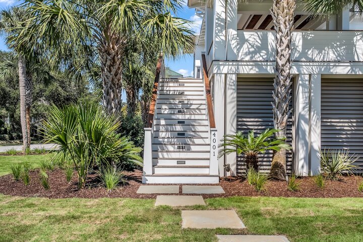 Building in Isle of Palms, US