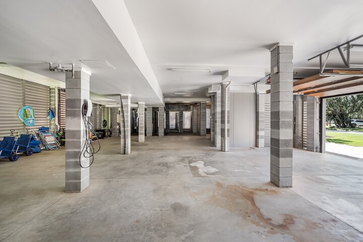 Building in Isle of Palms, US