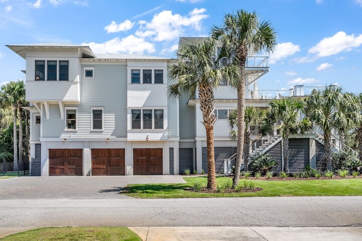 Building in Isle of Palms, US