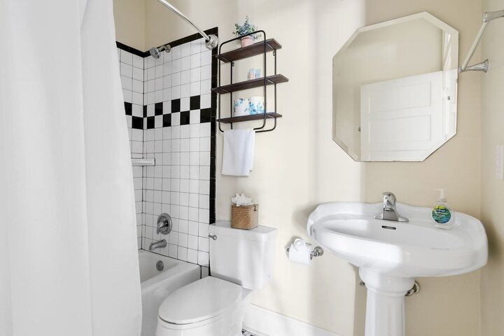 Rental unit in Charleston, US