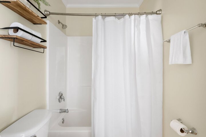 Rental unit in Charleston, US