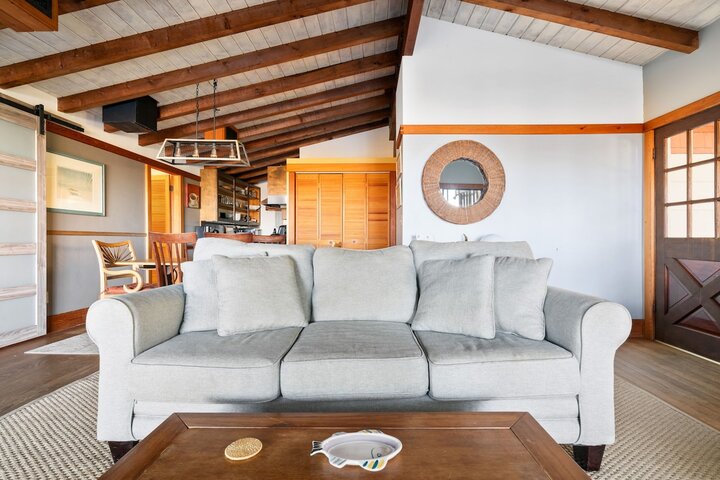 Home in Folly Beach, US