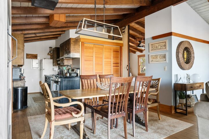 Home in Folly Beach, US