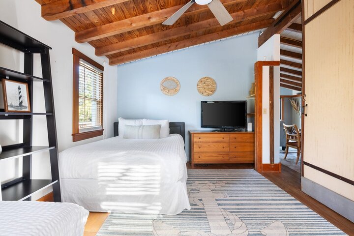 Home in Folly Beach, US