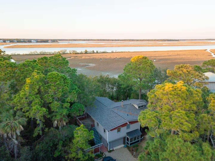 Home in Folly Beach, US
