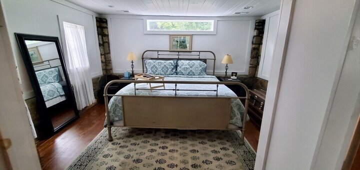 Cabin in Hendersonville, US