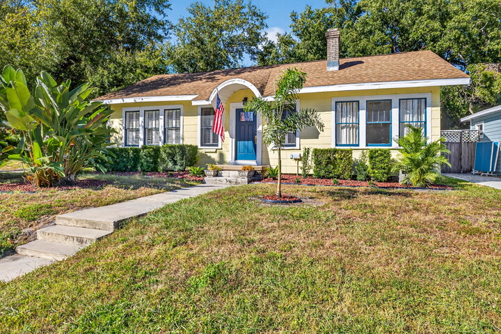Bungalow in Tampa, US
