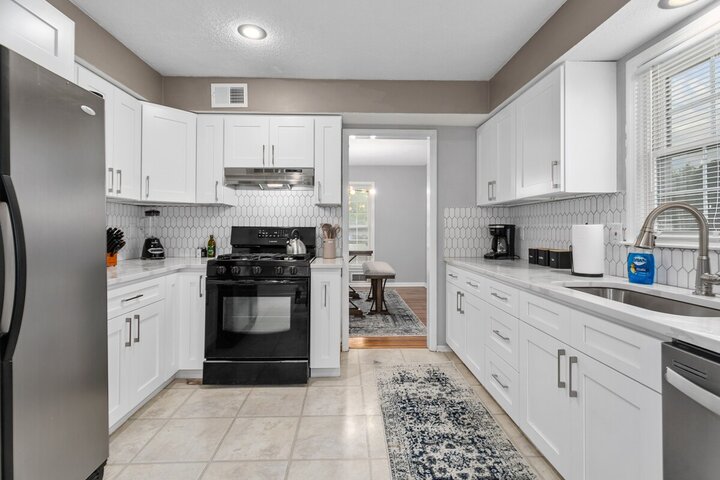 House in Overland Park, US