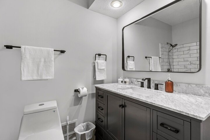 House in Overland Park, US