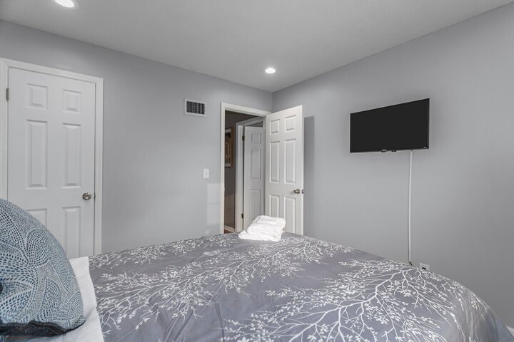 House in Overland Park, US