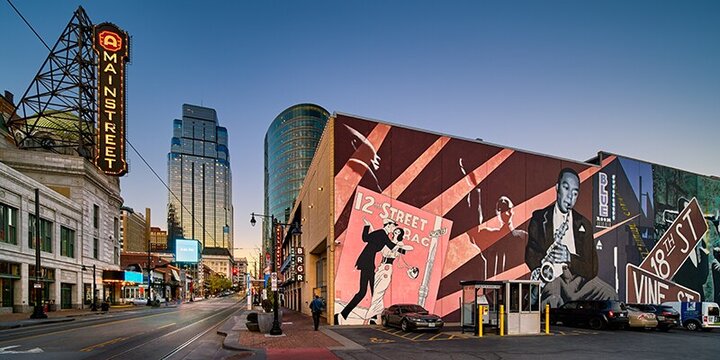 House in Overland Park, US