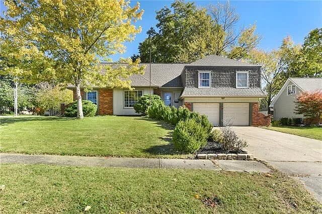 House in Overland Park, US