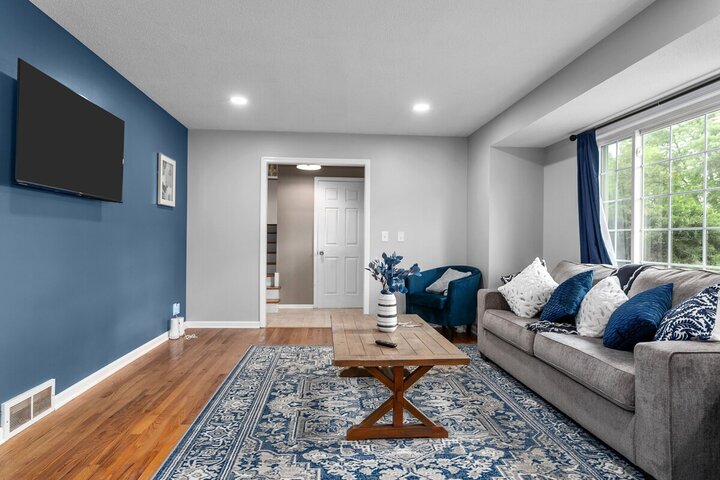 House in Overland Park, US