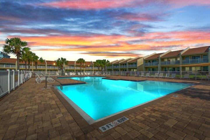 Condominium in Miramar Beach, US