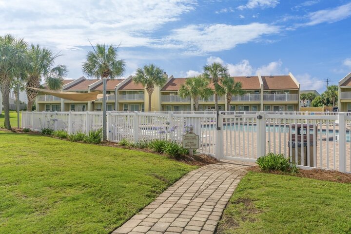 Condominium in Miramar Beach, US