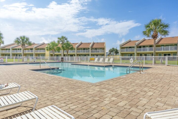 Condominium in Miramar Beach, US