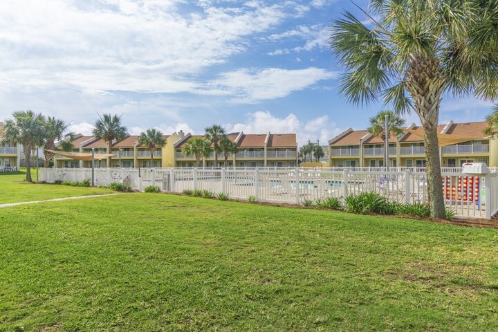 Condominium in Miramar Beach, US