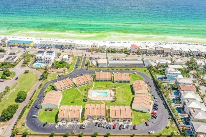 Condominium in Miramar Beach, US