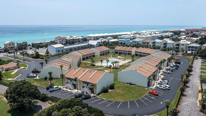 Condominium in Miramar Beach, US