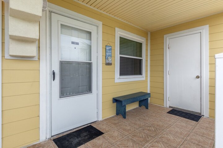 Condominium in Miramar Beach, US
