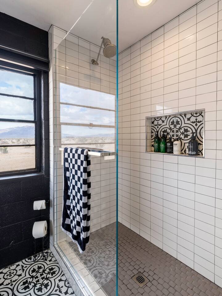 Home in Twentynine Palms, US