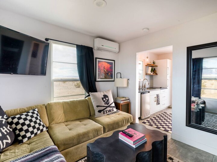 Home in Twentynine Palms, US