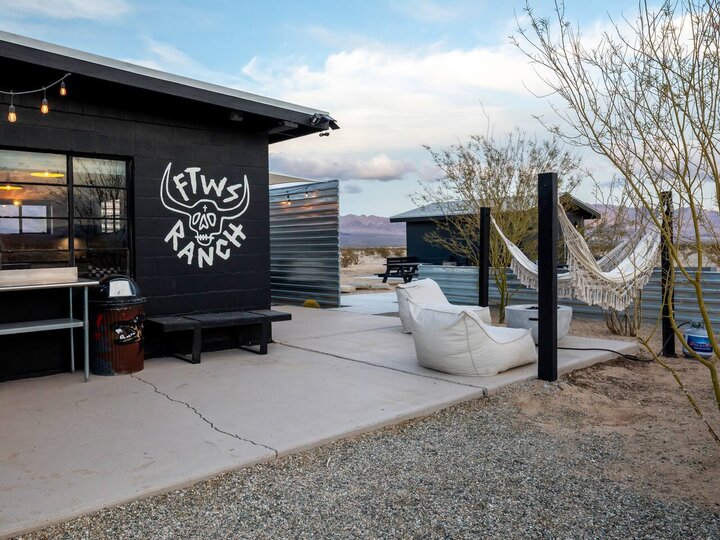 Home in Twentynine Palms, US