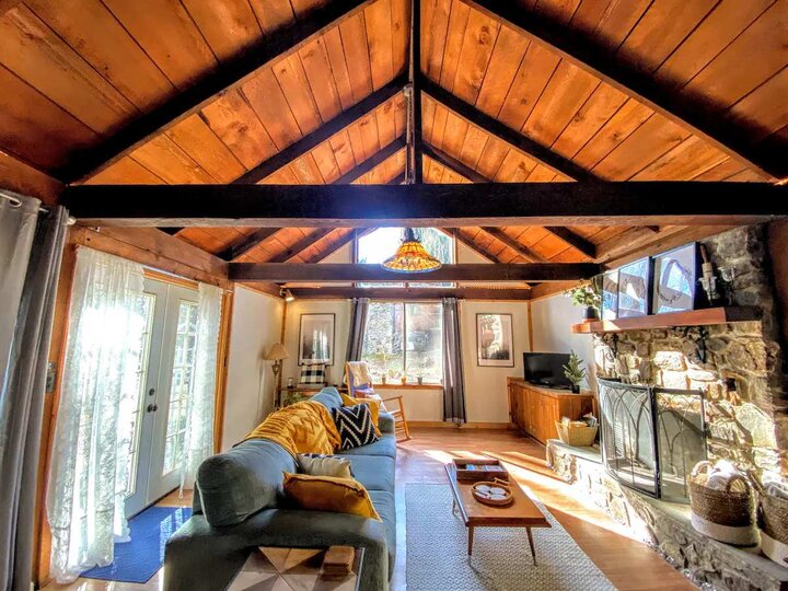 House in Burnsville, US