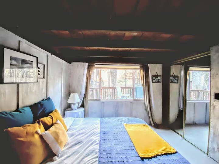 House in Burnsville, US