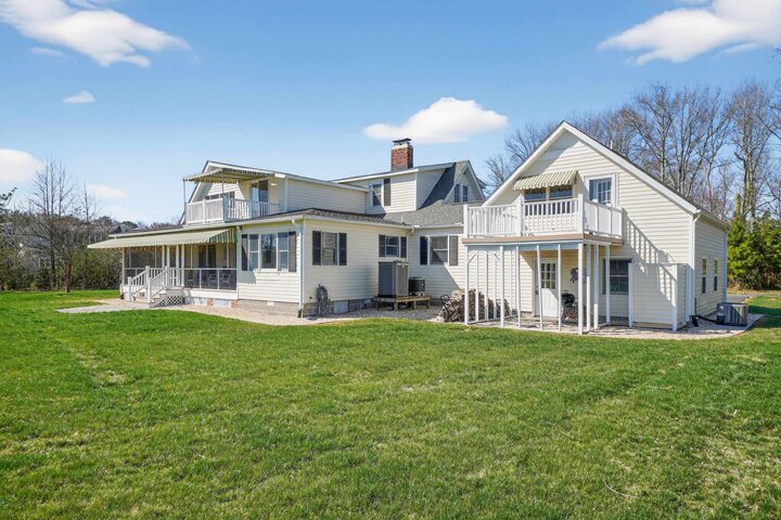 House in White Stone, US
