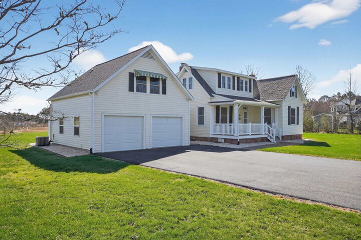 House in White Stone, US