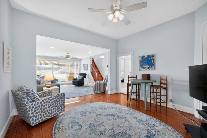 House in White Stone, US