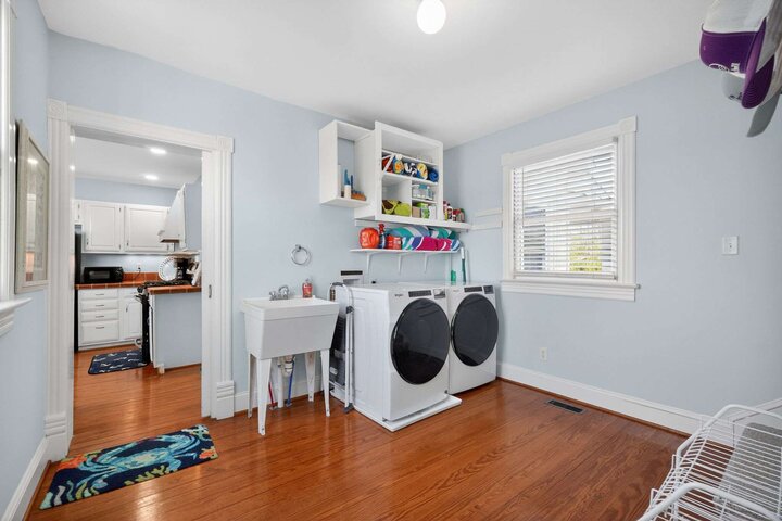 House in White Stone, US