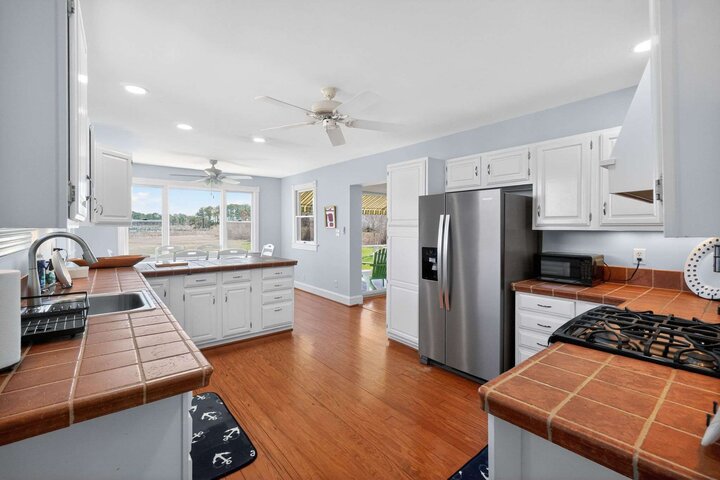 House in White Stone, US