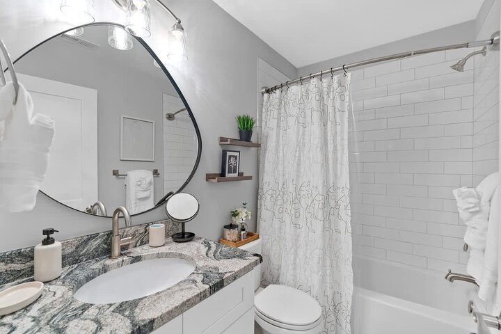 House in Swannanoa, US