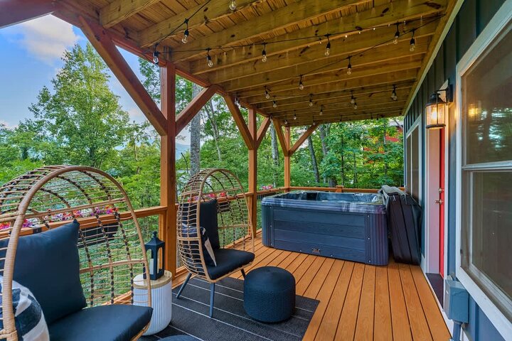 House in Swannanoa, US