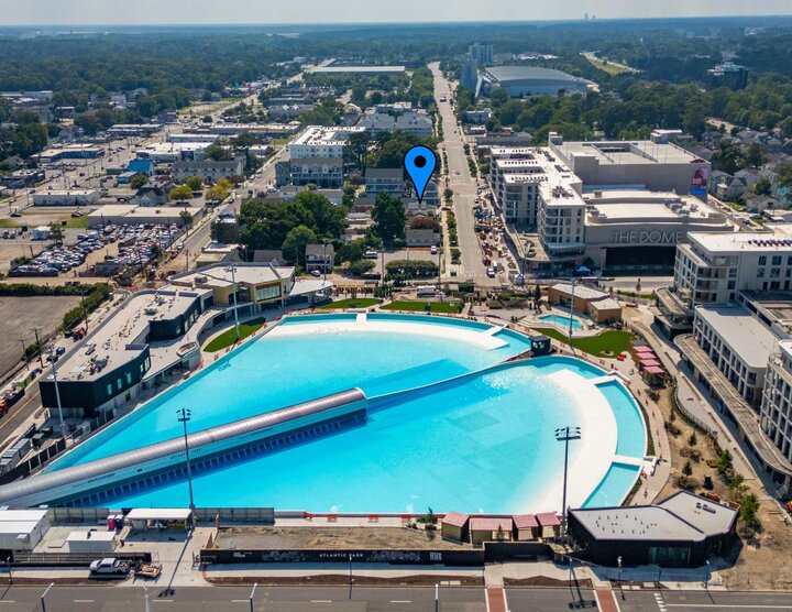 Loft in Virginia Beach, US