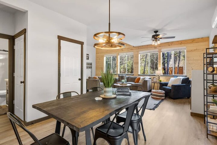 Cabin in Ashford, US