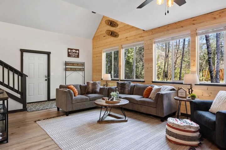 Cabin in Ashford, US