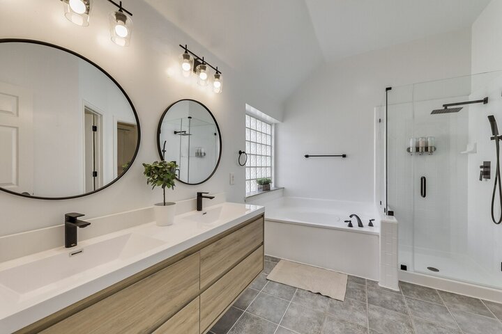 House in Haltom City, US