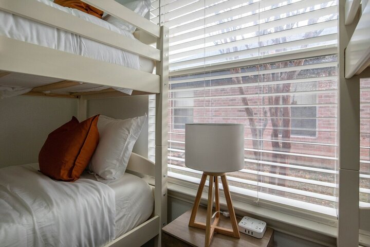 House in Haltom City, US