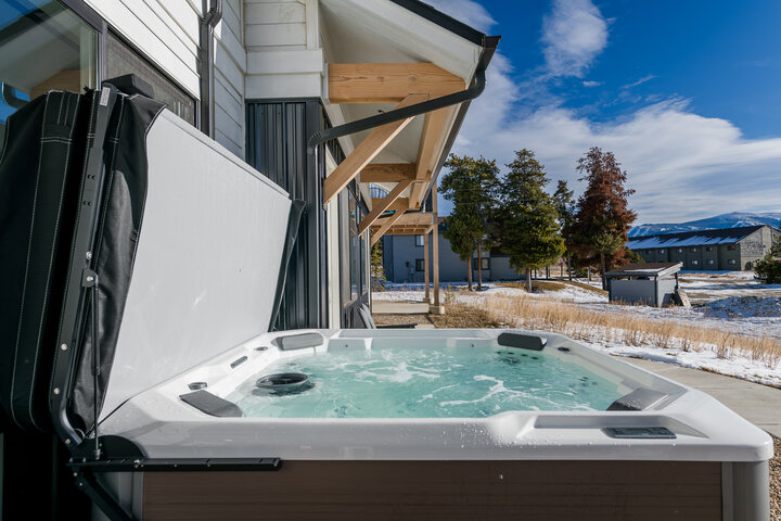 Rental unit in Fraser, US