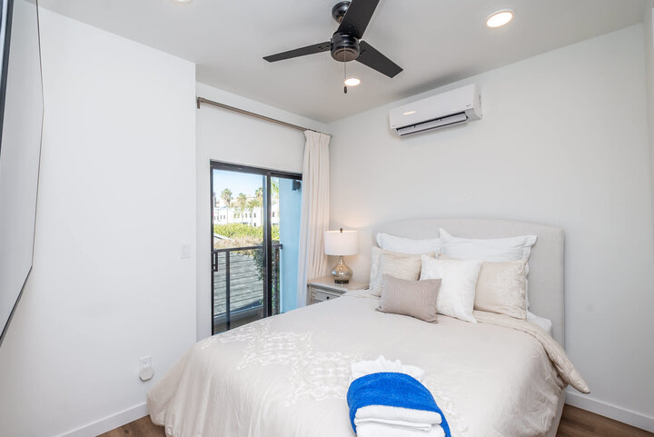 House in Oceanside, US