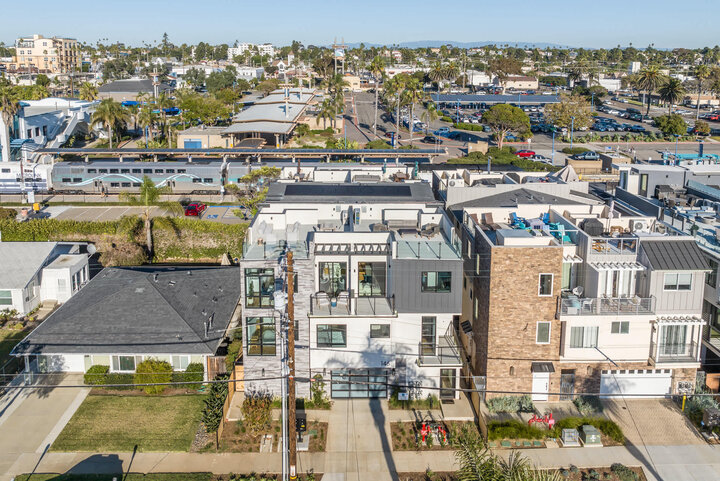 House in Oceanside, US