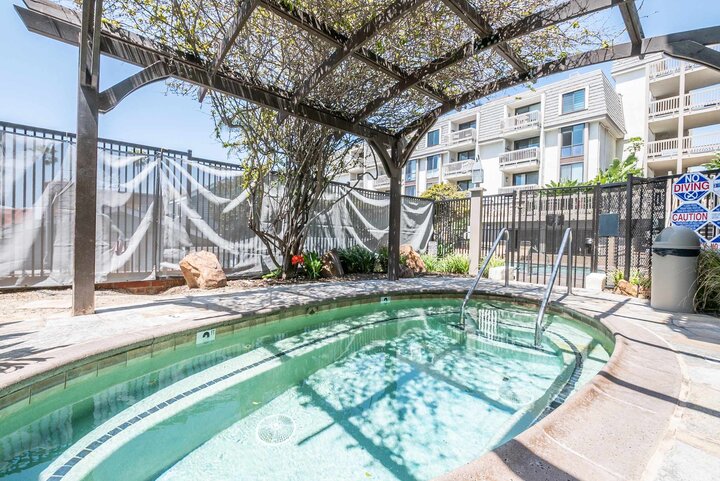 Condominium in Oceanside, US