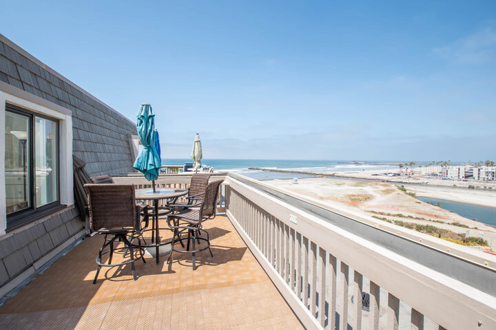 Condominium in Oceanside, US