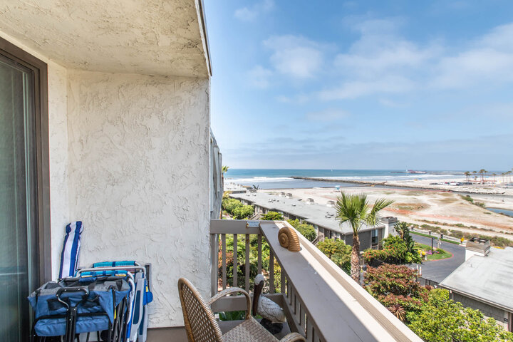 Condominium in Oceanside, US