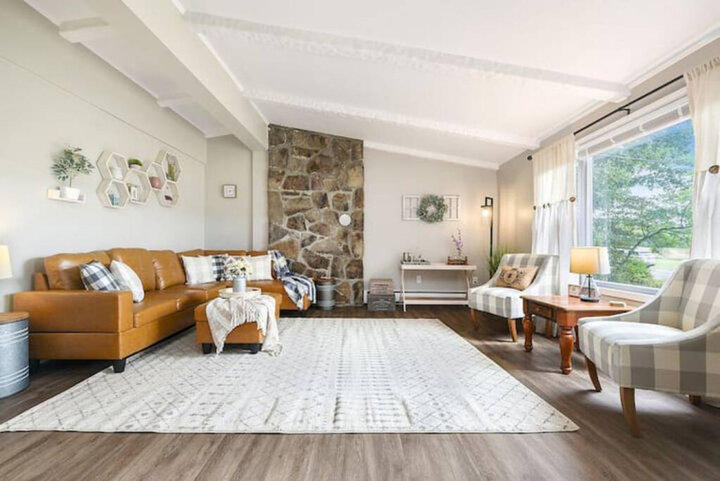 House in Accident, US