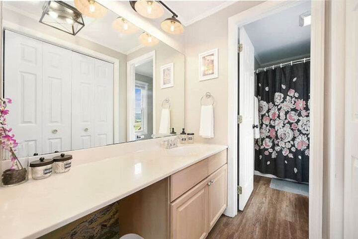 House in Accident, US